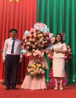 NV(70) Hoa bế giảng năm học